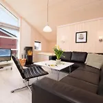 2 House B 120